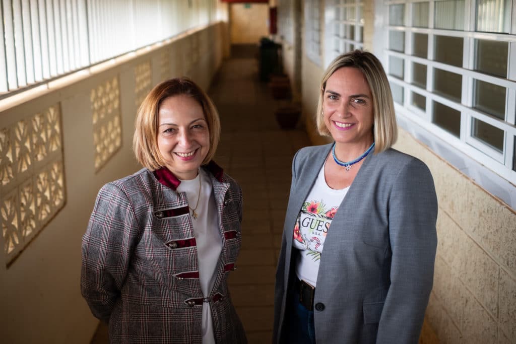 María José Llamazares y Mavi Bernaola, directora y subdirectora de Tratamiento del Centro Penitenciario Tenerife II respectivamente | Foto: Fran Pallero